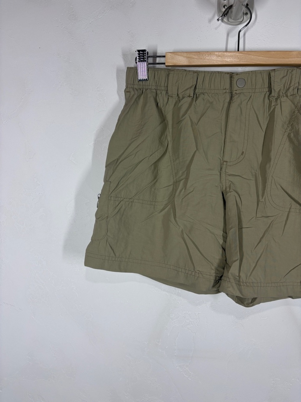Columbia nylon tan cargo shorts size medium - Picture 4 of 11